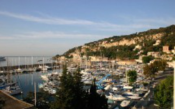 Une charte croisière au port de  Villefranche sur la Côte d’Azur