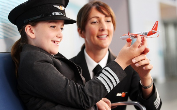 Femmes pilotes : easyjet veut faire bouger les mentalités dès l'enfance