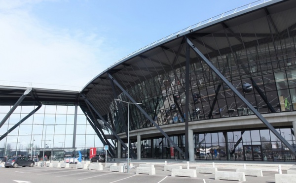 Aéroport Lyon-Saint Exupéry : trafic interrompu jusqu'à 18h lundi