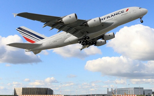 Air France : le vol Paris-Saigon interdit de survoler la Russie, l'avion rentre à Roissy