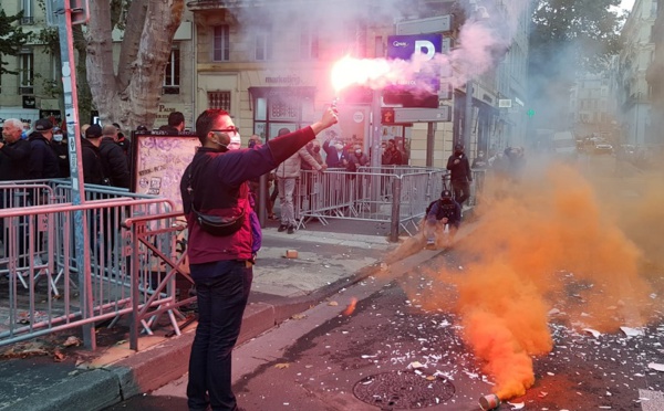 France : les restaurateurs et hôteliers dans la rue... le patron de l'UMIH en colère (Vidéo)