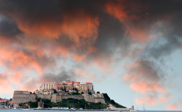 Ollandini Voyages corse sa production sur l'Ile de Beauté et la Sardaigne, ses destinations historiques