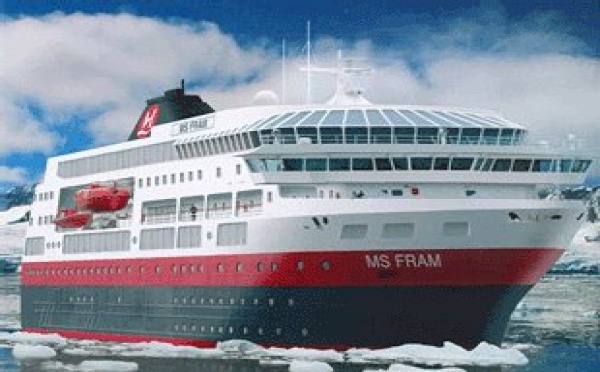 Hurtigruten édite sa nouvelle brochure ''Groenland''