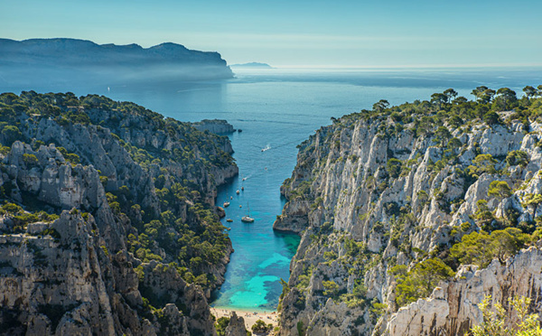 Visite des calanques de Marseille à Cassis en bateau avec baignade