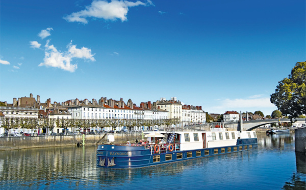 CroisiEurope inaugure sa péniche "la Raymonde"