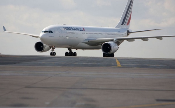 La case de l'Oncle Dom : Y'a-t-il un pilote à bord de l'avion Air France ?