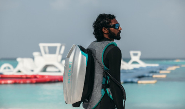 Maldives : Siyam World 5* lance le premier Jet Pack sous-marin