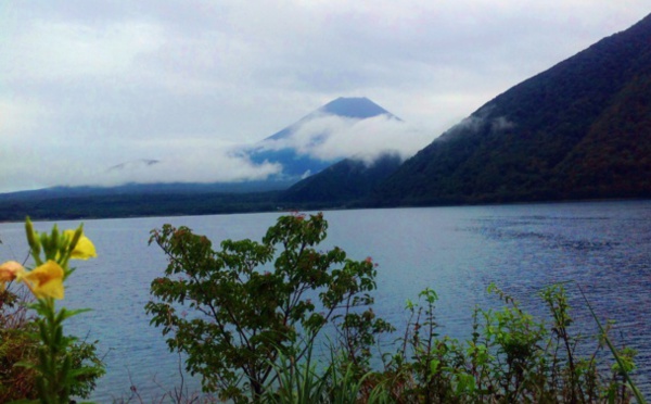 Japan: the Fuji Yama National Park, the height of Japanese tourism