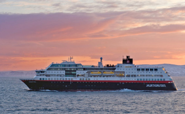 Antarctique : Hurtigruten triple ses capacités pour la saison 2016/2017