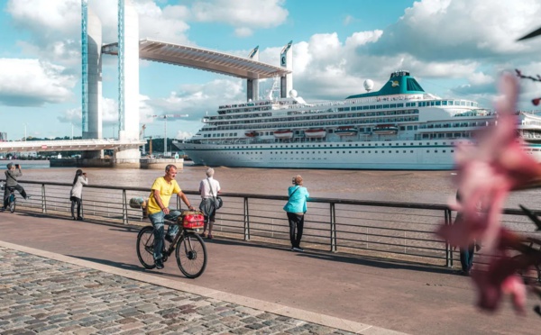 Bordeaux veut éloigner les bateaux de croisières du centre-ville