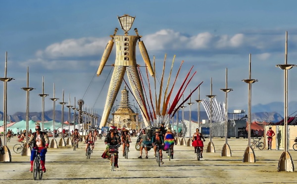 Au royaume de l’innovation, les véritables nouveautés proviennent de toutes sortes de concepts éphémères et récurrents, connus sous le terme de « Wellens évents » ou « wellness festivals ». - Photo Burning Man.org Andrew Wyatt