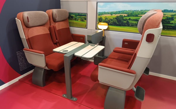 Les nouvelles rames TGV « Inouï du Futur » sur le stand P042 de la SNCF. @cl.