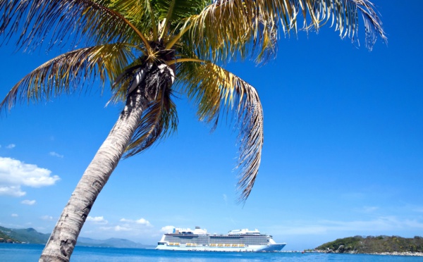 Nouméa célèbre le retour des croisières dès le 10 novembre avec les escales des compagnies Carnival et Royal Caribbean - Depositphotos @natalystav