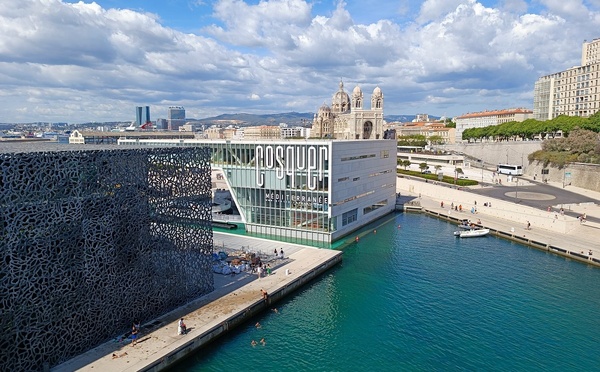 Marseille a surtout à offrir l’un des grands musées de la Méditerranée : le Mucem qui en est devenu l’emblème au cœur d’un quartier transformé en une destination à part entière, de plus en plus séduisante donc fréquentée… - Photo RP