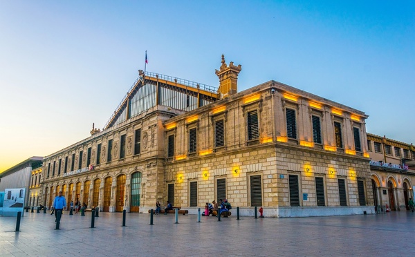 Marseille Saint-Charles se transforme pour une mobilité renforcée - Photo : Depositphotos.com @Dudlajzov