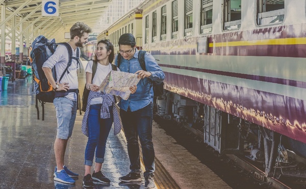 Pour faire émerger une offre de voyage en train, acteurs du tourisme et des mobilités doivent travailler ensemble - Depositphotos.com  Auteur Tzido