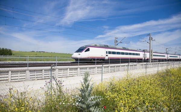 TGV Lyria,a dévoilé sa nouvelle vision du voyage, avec des services repensés - Depositphotos @quintanilla