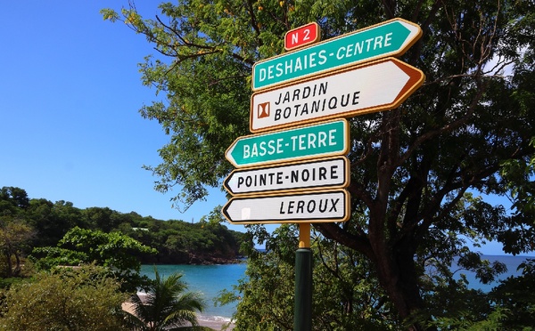 Sur les traces de la célèbre série Meurtres au Paradis  Séjour au Langley Resort Fort Royal**** en Guadeloupe  Avec     Exotismes le spécialiste des Caraïbes - Depositphotos.com Auteur tupungato