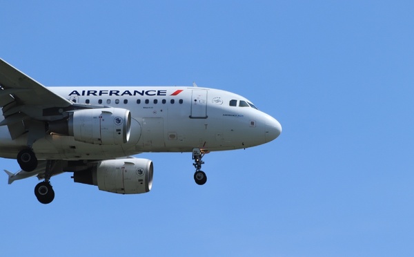 Air France et la SNCF proposent pour la première fois la conversion de Miles Flying Blue en bons d’achat TGV INOUI - Depositphotos.com 