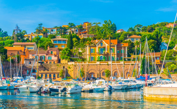 Le port de Théoule sur Mer, la ville qui va accueillir le premier Vignette Collection en France - Depositphotos.com Auteur Dudlajzov