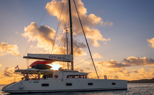 Loin d’être réservée à une élite, la croisière en catamaran séduit une clientèle variée @Catlante