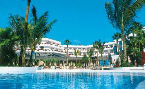 RIU se renforce aux Canaries 