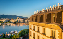 L'hôtel Beau-Rivage Genève offre une vue imprenable sur la ville suisse (©Beau-Rivage)